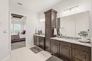 900 Pate St, Granbury, TX 76048 - Photo 24