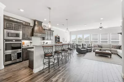 900 Pate Street, Granbury, TX 76048 - Photo 8