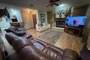 3220 Laurel Oaks Ct, Garland, TX 75044 - Photo 4