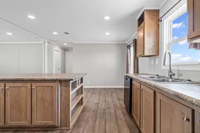 637 Lois Circle, Granbury, TX 76049 - Photo 8