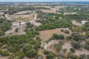 637 Lois Cir, Granbury, TX 76049 - Photo 26