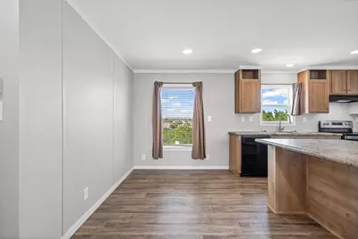 637 Lois Circle, Granbury, TX 76049 - Photo 10