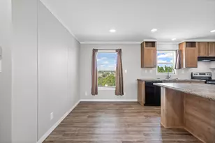 637 Lois Cir, Granbury, TX 76049 - Photo 10