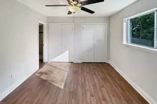 2021 Brentwood Ln, Carrollton, TX 75006 - Photo 16