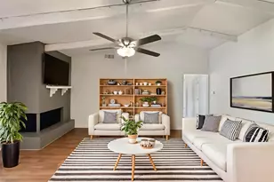 2021 Brentwood Ln, Carrollton, TX 75006 - Photo 2