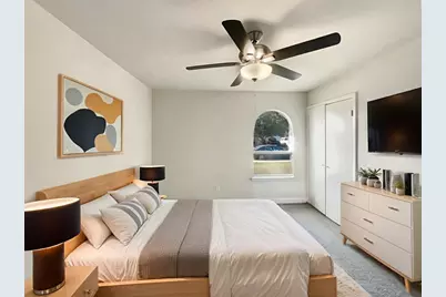 2021 Brentwood Lane, Carrollton, TX 75006 - Photo 4