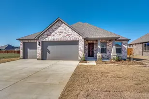 616 Kyle Dr, Tioga, TX 76271 - Photo 1