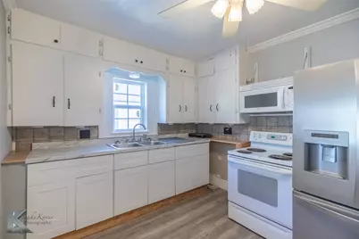 1126 Peach Street, Abilene, TX 79602 - Photo 10