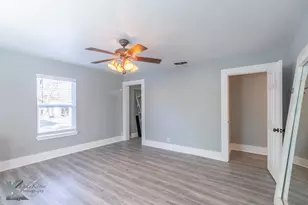 1126 Peach St, Abilene, TX 79602 - Photo 16