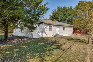 2006 Holcomb Rd, Dallas, TX 75217 - Photo 12