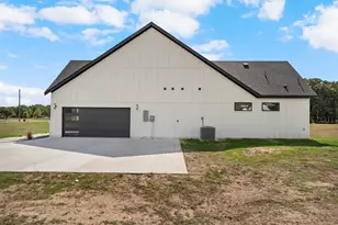 3210 Neola Rd, Greenville, TX 75402 - Photo 8