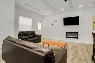 3725 Toronto St, Dallas, TX 75212 - Photo 6