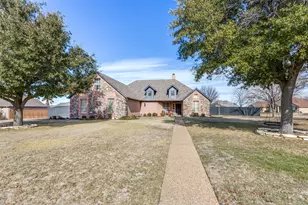 200 Applewood Ln, Haslet, TX 76052 - Photo 2