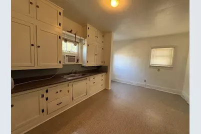 304 W Nevada Street, Seymour, TX 76380 - Photo 4