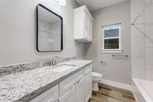 1219 S Montgomery St, Sherman, TX 75090 - Photo 22