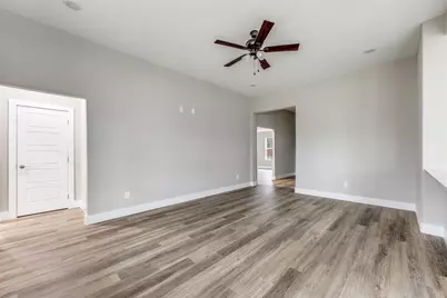 1219 S Montgomery Street, Sherman, TX 75090 - Photo 2