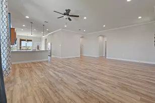 201 Hughes Ln, Grandview, TX 76050 - Photo 10