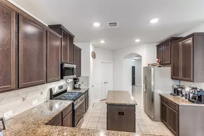 15821 Weymouth Drive, Frisco, TX 75036 - Photo 8