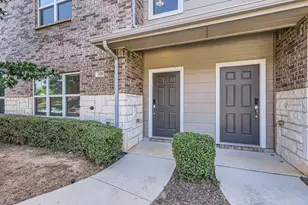 1320 Lakecrest Ln, Lewisville, TX 75057 - Photo 2