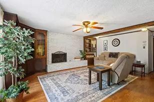 302 W Main St, Honey Grove, TX 75446 - Photo 14