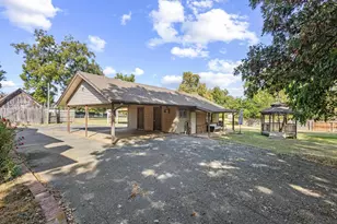 302 W Main St, Honey Grove, TX 75446 - Photo 34