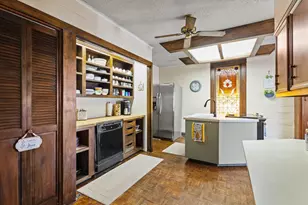 302 W Main St, Honey Grove, TX 75446 - Photo 16