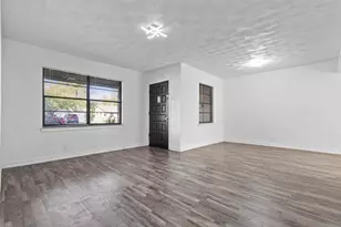 1809 Balla Way, Grand Prairie, TX 75051 - Photo 4