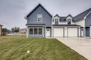 2099 Albert Broadfoot, Bonham, TX 75418 - Photo 2