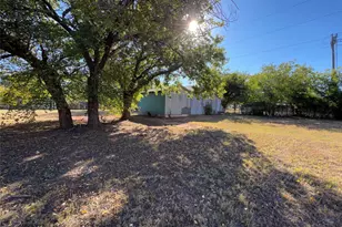 800 Roosevelt St, Wichita Falls, TX 76301 - Photo 2