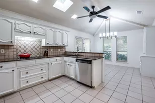 6315 Brook Lake Dr, Dallas, TX 75248 - Photo 10