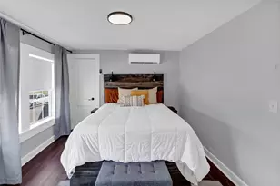 201 S Jones St, Granbury, TX 76048 - Photo 34