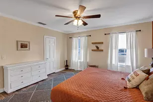 201 S Jones St, Granbury, TX 76048 - Photo 28