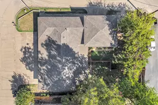 201 S Jones St, Granbury, TX 76048 - Photo 40