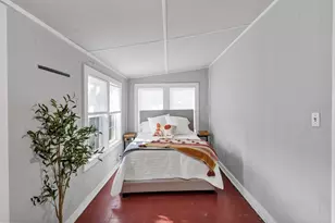 201 S Jones St, Granbury, TX 76048 - Photo 14