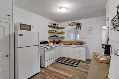 201 S Jones Street, Granbury, TX 76048 - Photo 10