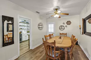 201 S Jones St, Granbury, TX 76048 - Photo 20