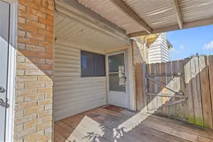 2440 Sunflower Dr, Arlington, TX 76014 - Photo 20