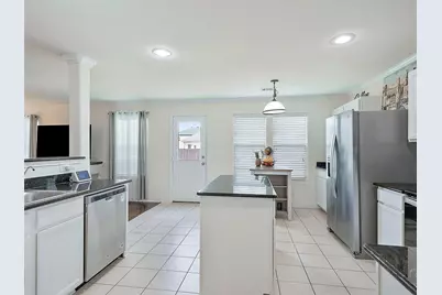 2549 Saddlehorn Drive, Little Elm, TX 75068 - Photo 10