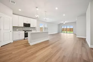 401 Loch Dr, Sherman, TX 75092 - Photo 8
