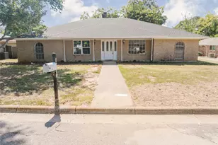 1710 Kingsborough Dr, Arlington, TX 76015 - Photo 1