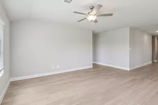 818 Wisteria Ln, Lavon, TX 75166 - Photo 8