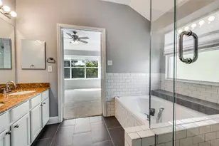 404 E Whitener Rd, Euless, TX 76040 - Photo 28