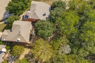 404 E Whitener Rd, Euless, TX 76040 - Photo 36