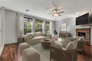 404 E Whitener Rd, Euless, TX 76040 - Photo 6