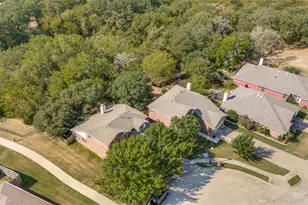 404 E Whitener Rd, Euless, TX 76040 - Photo 2