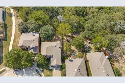 404 E Whitener Road, Euless, TX 76040 - Photo 34