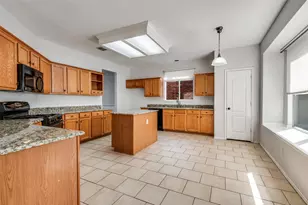 404 E Whitener Rd, Euless, TX 76040 - Photo 18