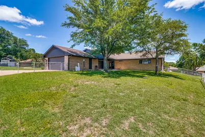 2013 S Lakeshore Drive, Rockwall, TX 75087 - Photo 2