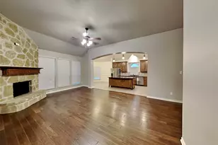 219 Hartley Ln, Red Oak, TX 75154 - Photo 2