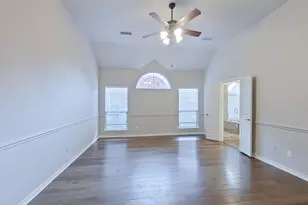 219 Hartley Ln, Red Oak, TX 75154 - Photo 4